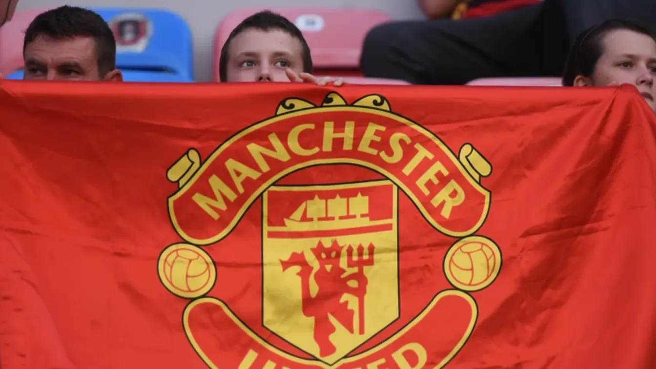 Manchester United nie poprzestaje na Santosie. Szykują dwa kolejne transfery do środka pola