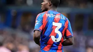 Manchester United rusza po Tyricka Mitchella. Crystal Palace walczy o zatrzymanie obrońcy