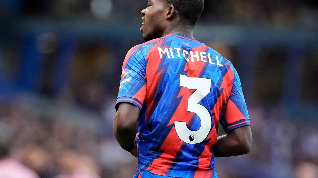 Manchester United rusza po Tyricka Mitchella. Crystal Palace walczy o zatrzymanie obrońcy
