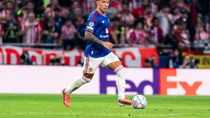 Manchester United szuka następcy Lisandro Martíneza. Kontrakt obrońcy wygasa za mniej niż rok