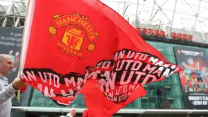 Manchester United zmienia plany. Michael Carrick szuka nowej broni na lewą obronę