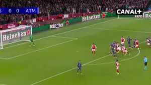 Mecz Arsenalu z Atletico oglądaliśmy już w tej edycji Ligi Mistrzów UEFA! Wówczas Kanonierzy rozbili Atleti aż 4:0! Jak 