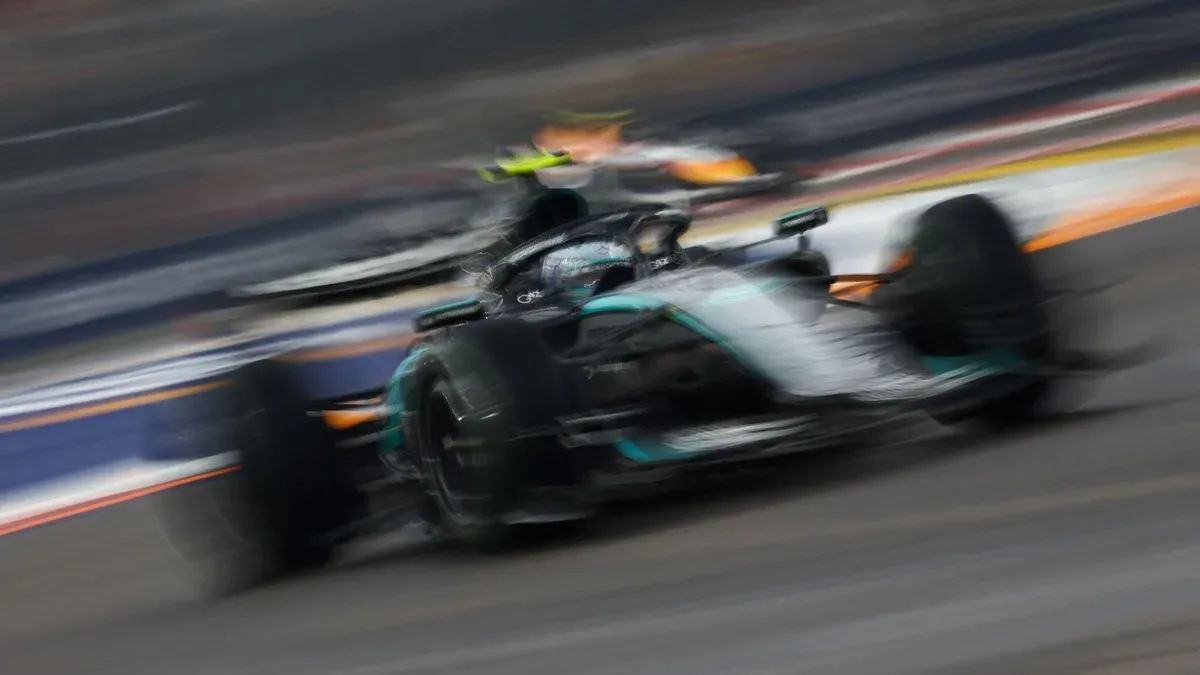 Mercedes wyjaśnił, dlaczego poprawki W17 utrudniły jazdę