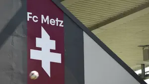 Miał być następcą Sadio Mane i trafić do Francji. Niespodziewany zwrot akcji w sprawie 18-latka