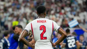 Mikel Arteta naciska na transfer obrońcy. Arsenal złożył ofertę, ale dzieli ich przepaść