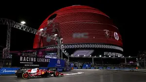 Miliardy dolarów w garażach. Williams wart fortunę, a Ferrari wciąż goni światową czołówkę