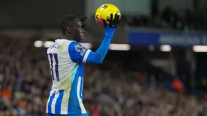 Minteh otwarty na Liverpool. Agent wskazał też Manchester United