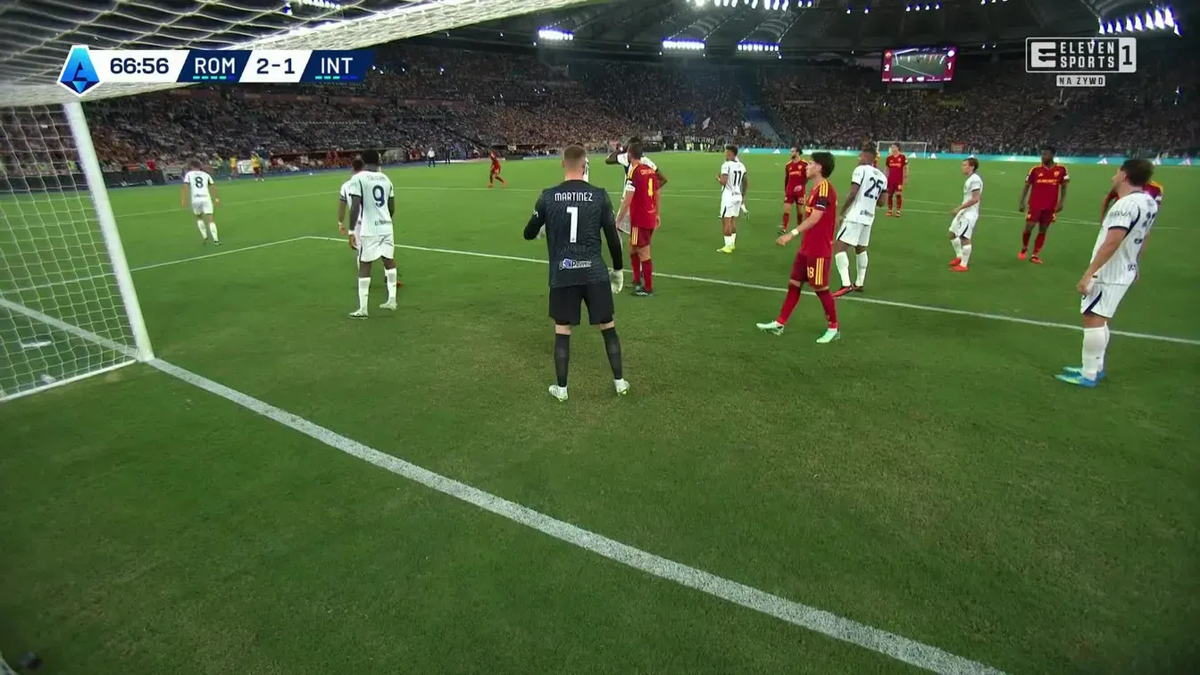Mogło być już po meczu, ale cudu dokonał w bramce Interu Martinez. Malen był tak blisko! Ostatnie 20 minut