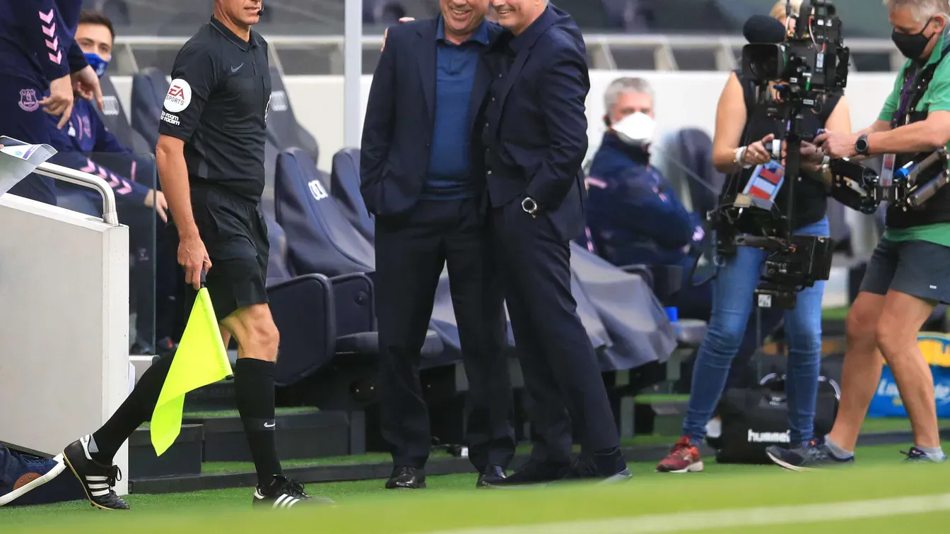Mourinho żartuje z Ancelottiego: „Mam już dość, no!”