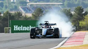 Nagły komunikat Mercedesa tuż przed wyścigiem. George Russell musiał podjąć drastyczną decyzję