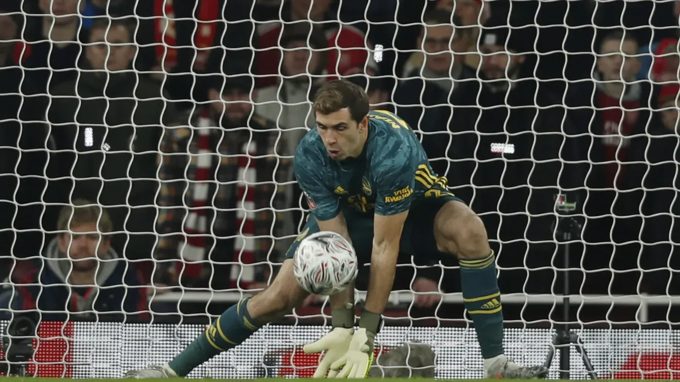 Nagły zwrot w sprawie Emiliano Martíneza. Juventus podjął ostateczną decyzję