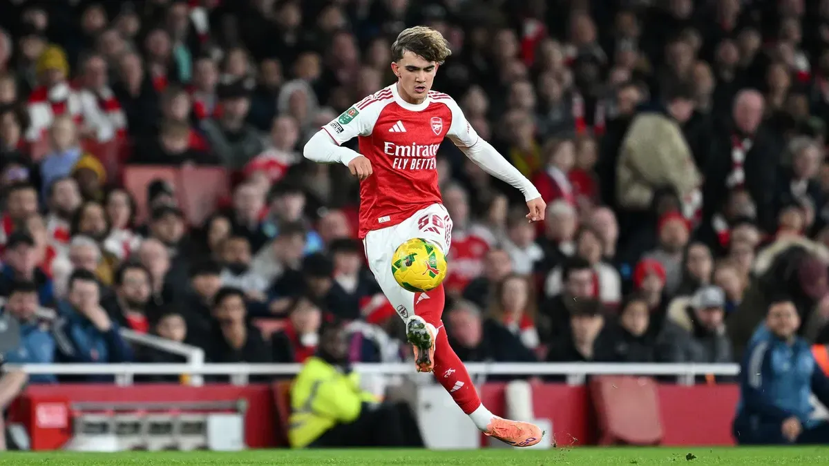 Najmłodszy debiutant Premier League na liście Realu. Arteta udaje spokój