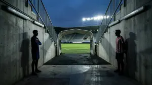 Napięcie na linii Barcelona – Atlético. Deco odpiera zarzuty w sprawie Álvareza