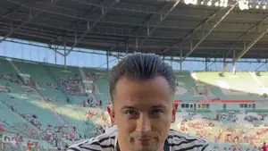 Nasz człowiek @Do_Pasternak zaprasza na ALT-CAST na naszym kanale Youtube. Oglądamy mecz pokazowy: Polska. Reszta Świata