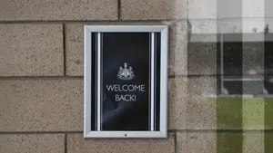 Newcastle chce wzmocnić środek obrony. Tomori na liście celów