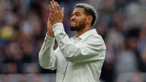 Newcastle United nie zamierza sprzedawać Joelintona mimo zainteresowania z Arabii Saudyjskiej
