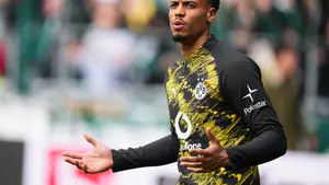Newcastle United oferowało miliony i zawodnika. Borussia Dortmund podjęła decyzję w sprawie Nmechy