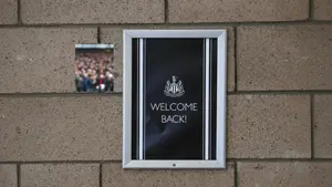Newcastle United wraca po Karla Ettę Eyonga z Levante
