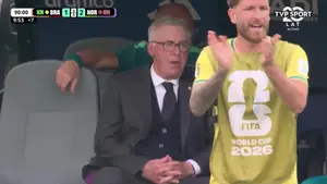 Neymar pewnie z wapna ( ͡° ͜ʖ ͡°)