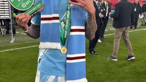 Nico O’Reilly z wyjątkowym wyróżnieniem. Piłkarz ma powody do świętowania