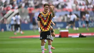 Niemcy odpadną i cena wzrośnie? Szalona klauzula gwiazdy Bundesligi, giganci muszą się spieszyć