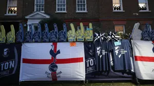 Tottenham, Villa i Leeds patrzą na tego samego piłkarza. Leverkusen wystawił cenę