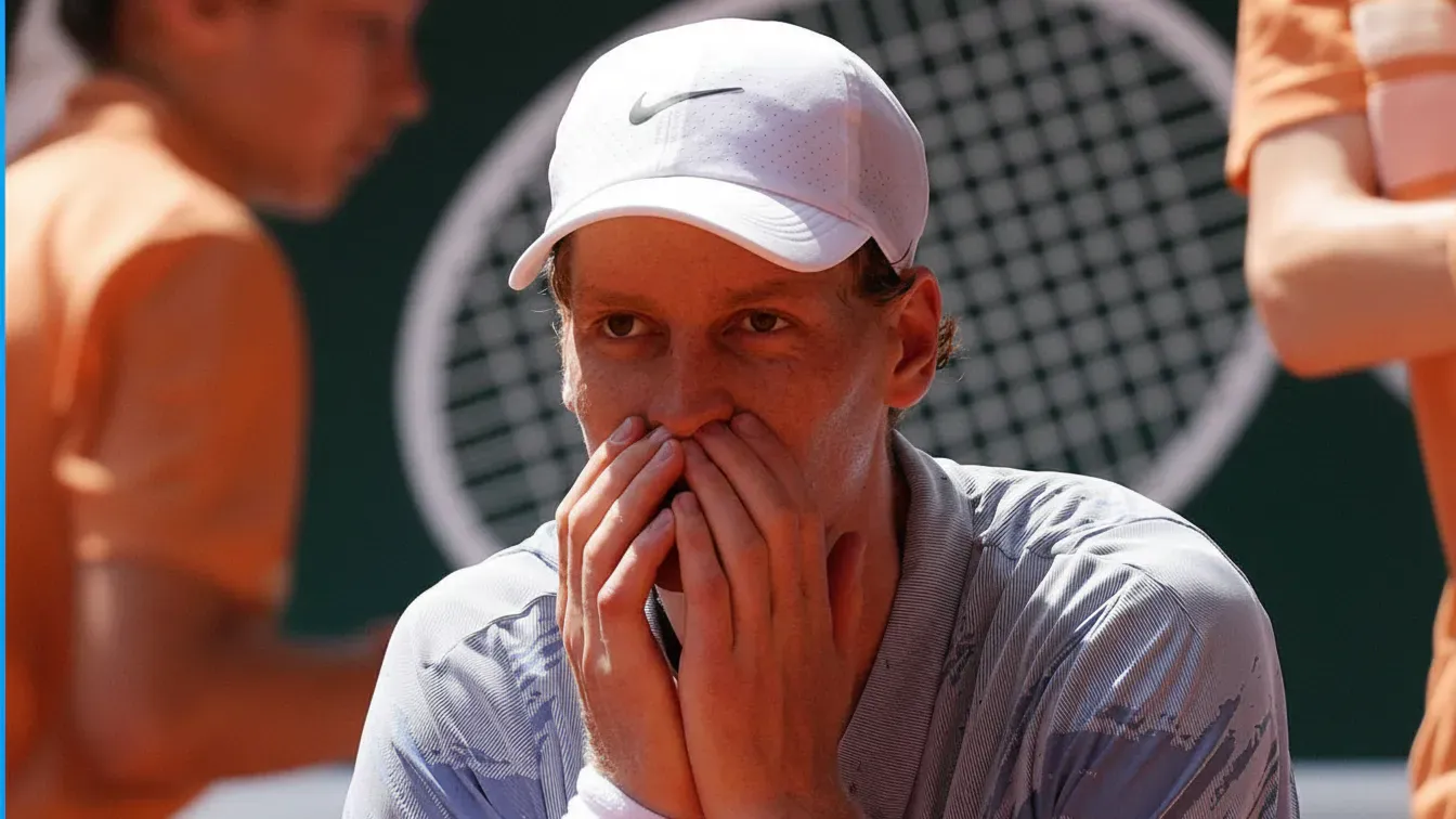 Niepokojące wieści o liderze rankingu. Jannik Sinner znów trafił do szpitala