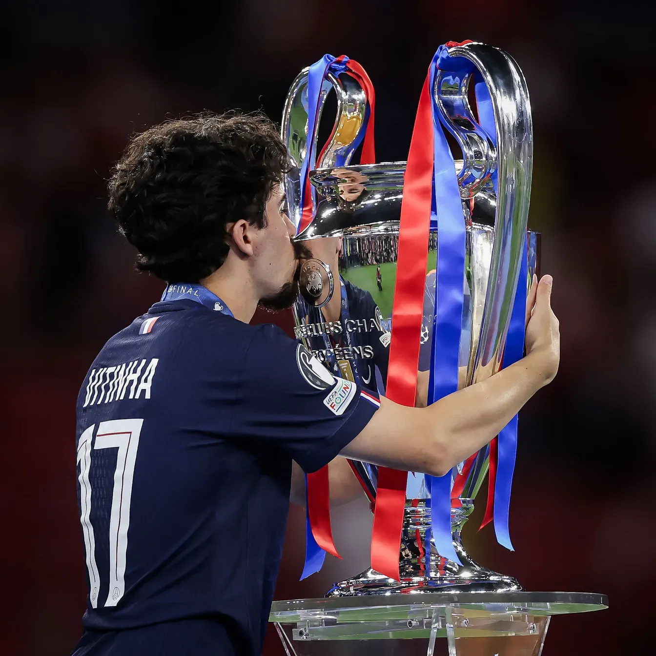 Niesamowita gablota gwiazdy PSG. Vitinha kolekcjonuje trofea w ekspresowym tempie