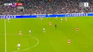 Niesamowita interwencja David Raya! Wybił to z samej linii
