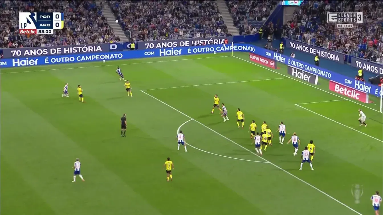 Niesamowity pech jakuba kiwiora! Drugi mecz z rzędu Polak trafia do siatki, ale jego gol zostaje anulowany.