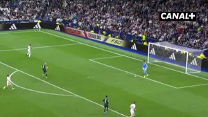 Niesamowity thibaut courtois! Co za instynkt! Zobaczcie interwencję Belga z wczorajszego meczu! Ligę Mistrzów UEFA ogląd