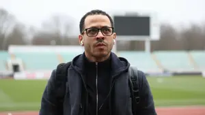 Niespodziewany zwrot w Paryżu. Były menedżer Chelsea dogadał się z nowym klubem