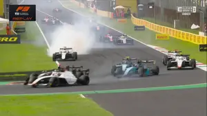 Niewiarygodne! Potężne zderzenie podczas sprintu F3 na Monzy! Palący się bolid. Pedro Clerota, a później.
