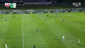 No-look pass do swojej bramki! Co autor miał na myśli? Pewnie on sam nie ma pojęcia. Cezary Miszta pokonany. Kuriozalny 