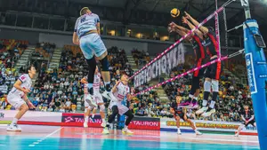 Norwid odwrócił losy meczu z Resovią. Skra też wygrała na inaugurację