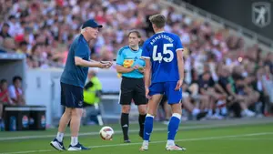 Nottingham Forest włącza się do walki o 19-letniego pomocnika z Premier League