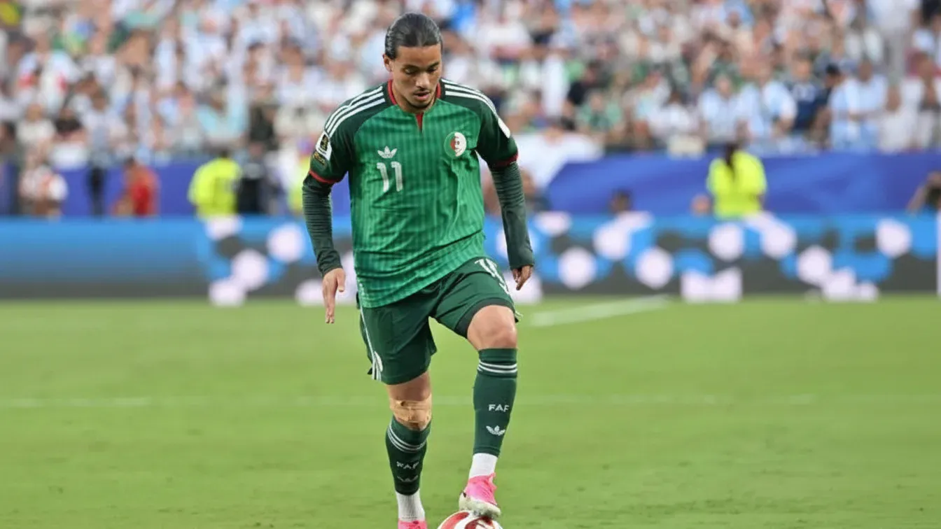 Odrzucił fortunę z Arabii Saudyjskiej. Gwiazda Feyenoordu chce grać tylko w jednym miejscu