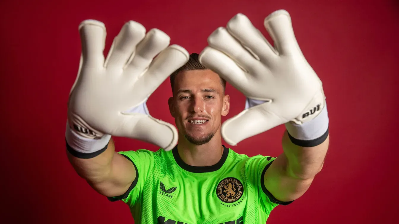 Oficjalnie: Manchester United sprzedaje bramkarza. Wielka kwota i specjalne zapisy w umowie