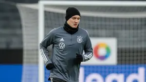 Ojciec gwiazdy Bundesligi przyłapany w ośrodku Leeds. Ten transfer może wstrząsnąć ligą