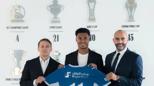 Ollie Watkins podpisał trzyletnią umowę po odejściu z Aston Villi za kwotę 51 milionów funtów