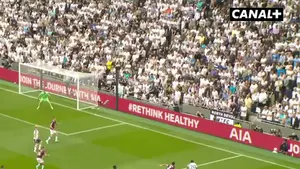 Oto najładniejsze gole tego sezonu Premier League! Czy coś pominęliśmy? Dajcie znać!