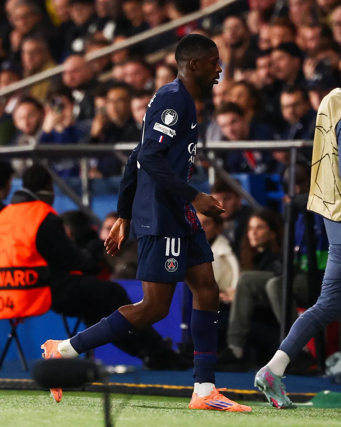 Ousmane Dembele kontuzjowany. Gwiazda PSG opuściła boisko