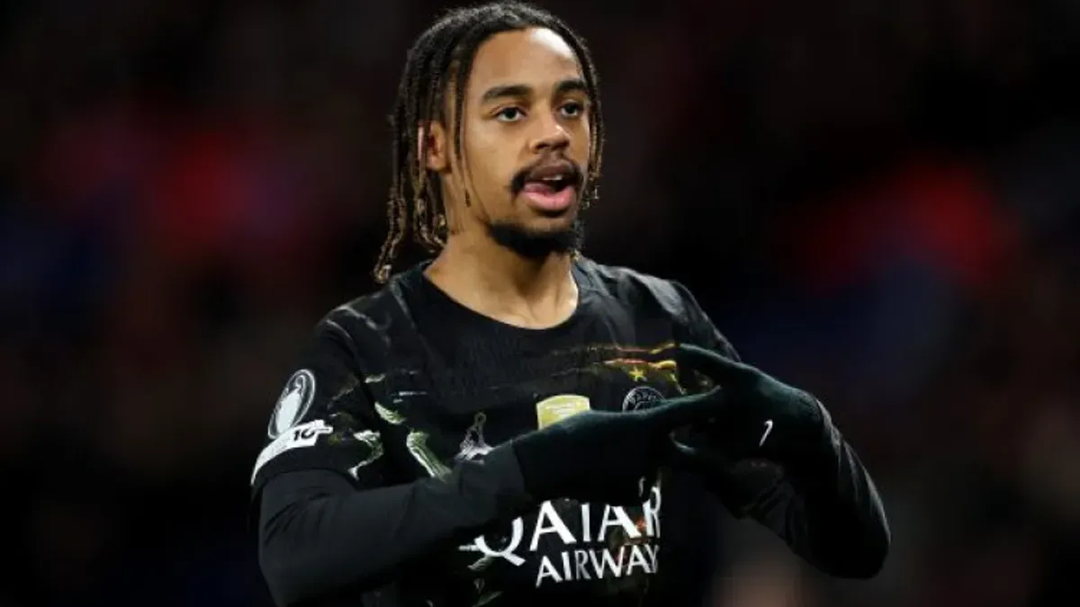 Paryż stawia zaporową cenę. Astronomiczna kwota za gwiazdę PSG, Liverpool i Arsenal w grze