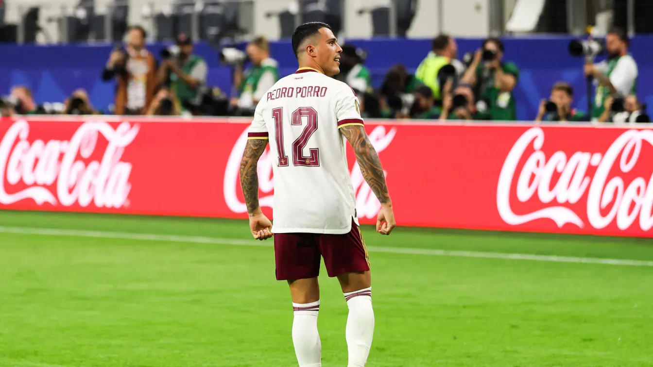 Pedro Porro rozważa odejście z Tottenhamu. Barcelona i Real Madryt w grze