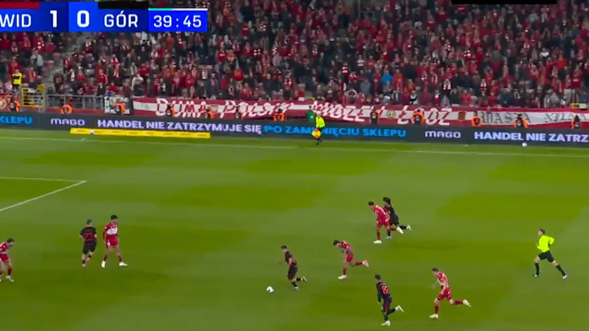 Piękny gol kacpra urbańskiego! Soczysty strzał piłkarza Górnika Zabrze!