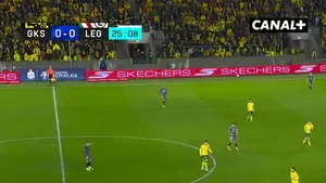 Poklepali! Jeśli tak będzie wyglądać Legia Marka Papszuna, to kibice z Warszawy chyba będą zadowoleni Oglądaj w CANAL+: