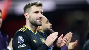 Problemy Manchesteru United. Luke Shaw musiał opuścić boisko