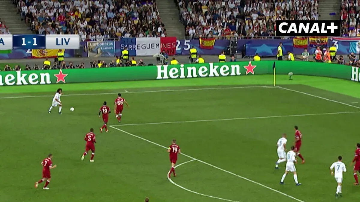 Przewrotka w finale Ligi Mistrzów UEFA! Gareth Bale obchodzi dzisiaj 37. urodziny! Mecze Ligi Mistrzów UEFA oglądaj w CA
