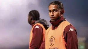 Przeżył piekło i ratował ukochaną z ognia. Teraz podpisał kontrakt w Ligue 1