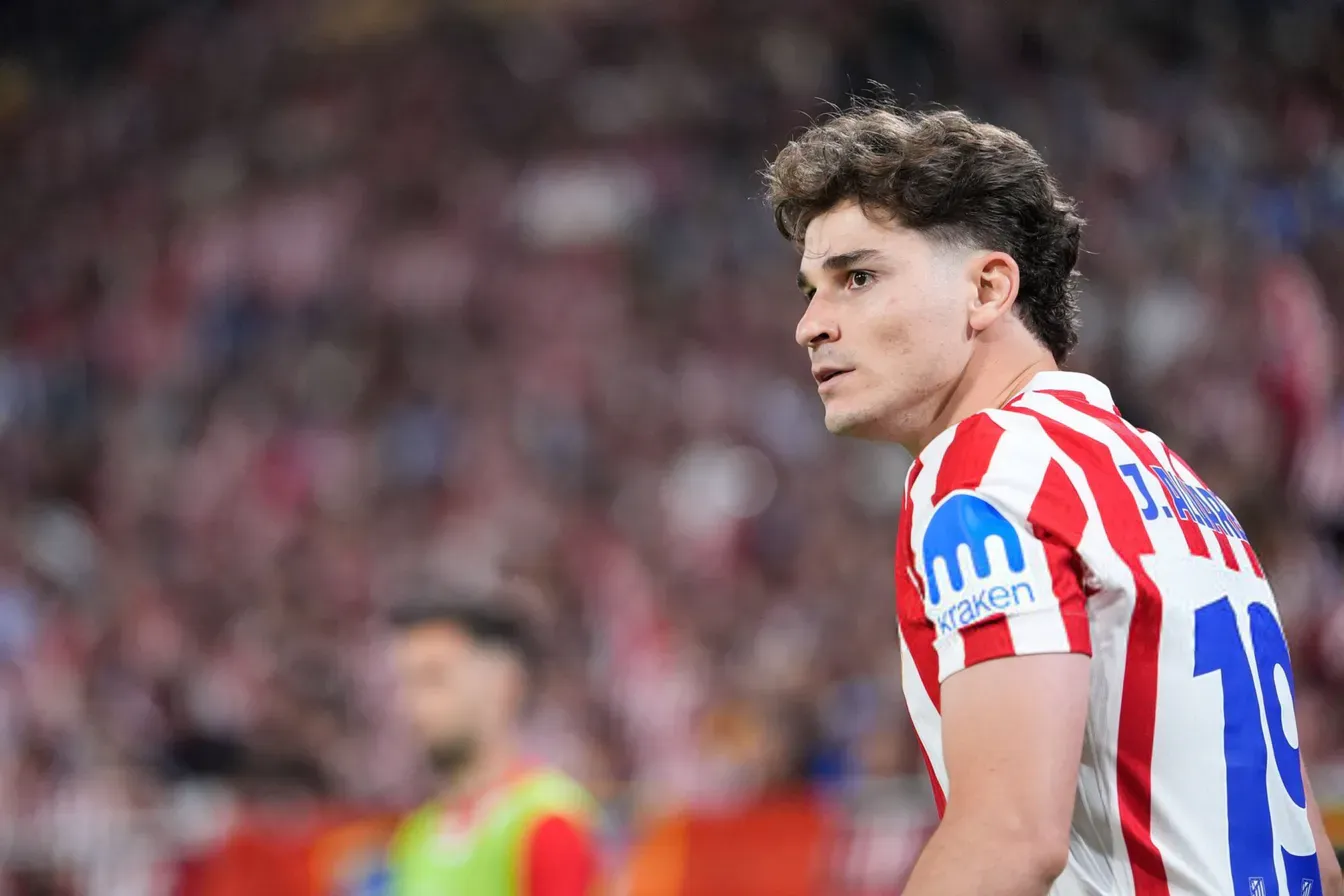 Przyszłość Juliana Alvareza pod znakiem zapytania. Simeone zabrał głos w sprawie transferu
